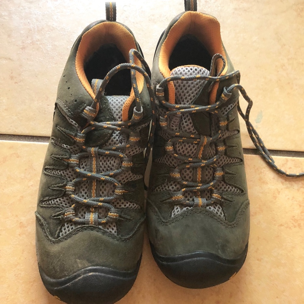 Keen hiking shoes